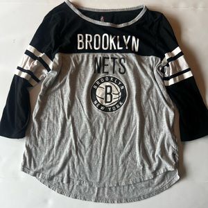 Brooklyn Nets long sleeve tee size L